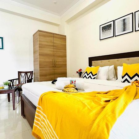 Bluo Studio4 Golf Course Road - Gym, Balcony, Lift Gurgaon Exterior foto