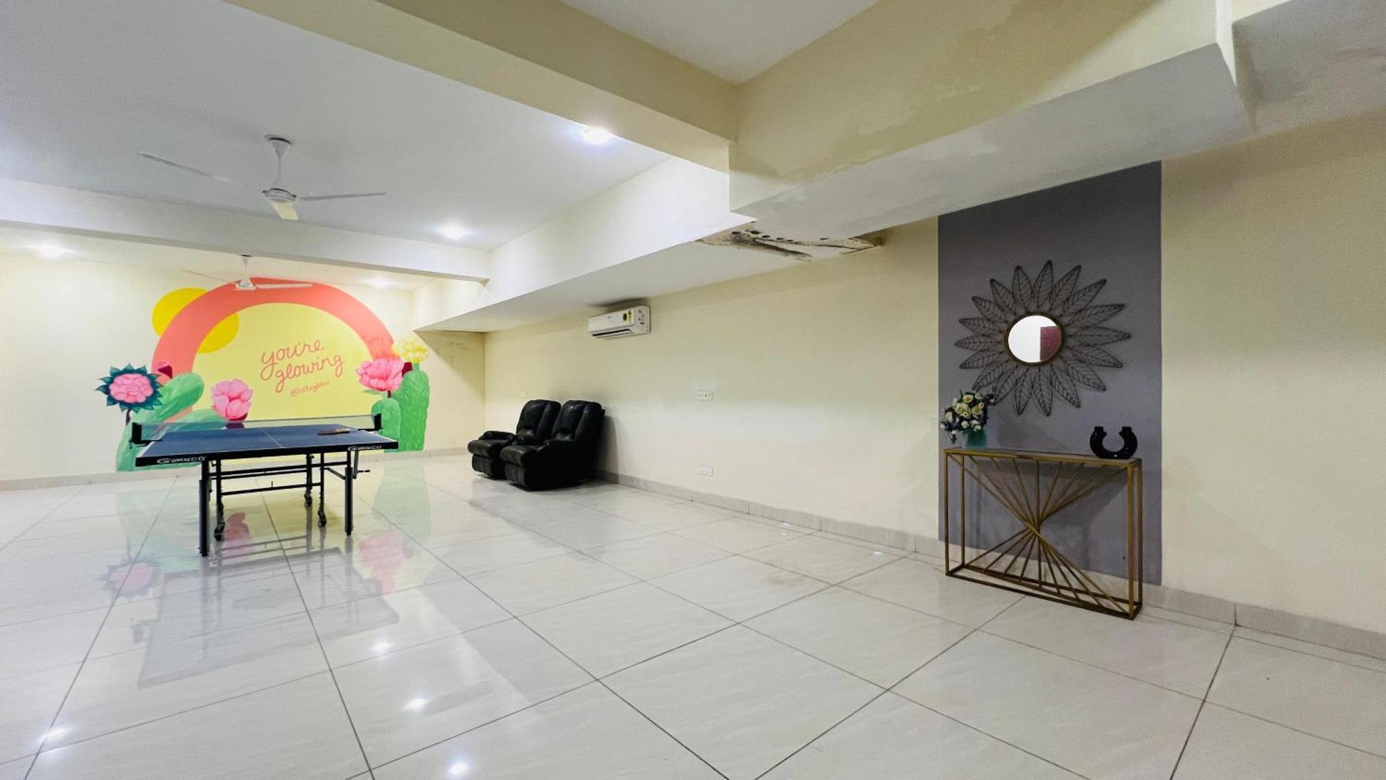 Bluo Studio4 Golf Course Road - Gym, Balcony, Lift Gurgaon Exterior foto